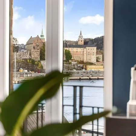 Large 41 Millions Kr - Seaview In Center Apartment
