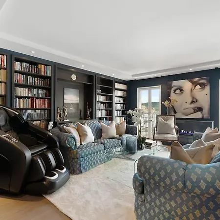 Large 41 Millions Kr - Seaview In Center Oslo