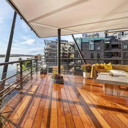 Large 41 Millions Kr - Seaview In Center