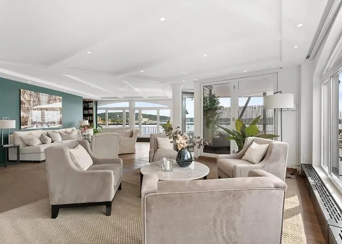 Large 41 Millions Kr - Seaview In Center * Oslo