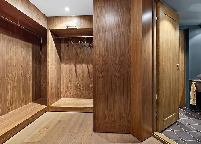 Large 41 Millions Kr - Seaview In Center * Oslo