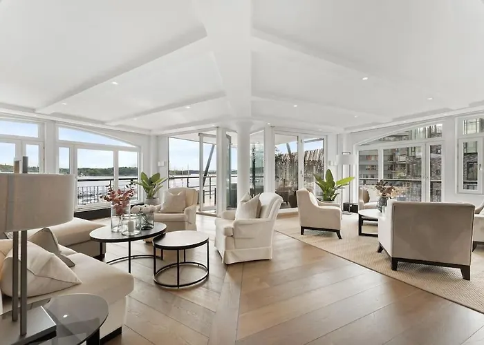 Large 41 Millions Kr - Seaview In Center Lejlighed